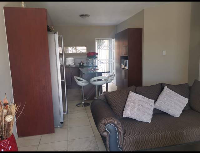 2 BEDROOM APARTMENT TO LET IN WATERVAL EAST